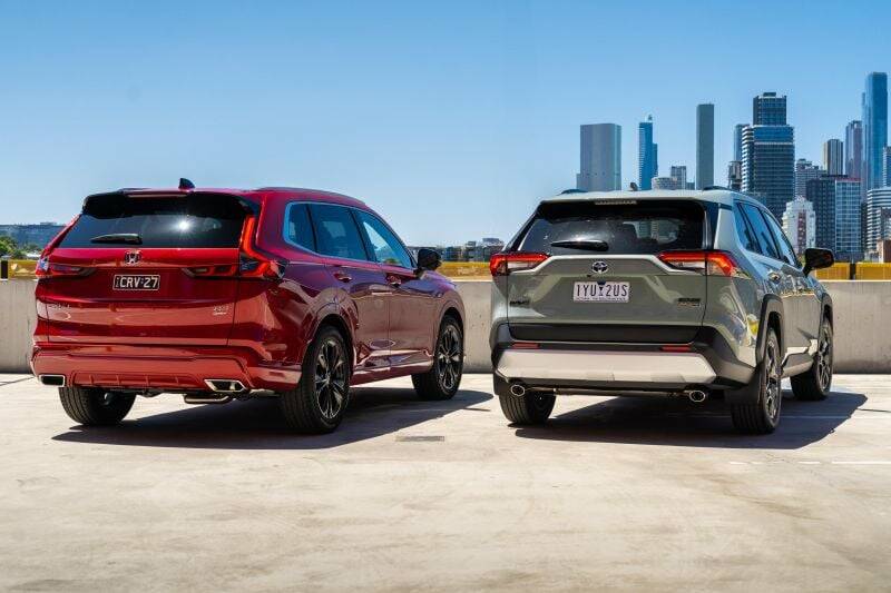2024 Toyota RAV4 Hybrid v Honda CR-V e:HEV comparison