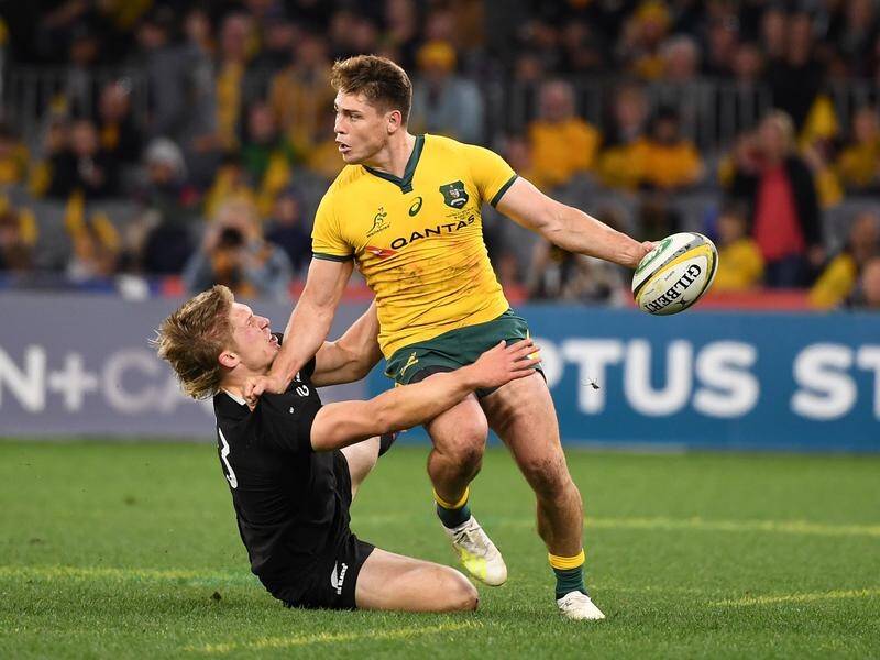 James O'Connor creates an early Wallabies try gainst New Zealand with a one-handed offload inside.