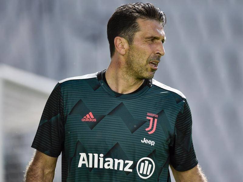 Juventus goalkeeper Gianluigi Buffon has notched up his 648th appearance in the Italian top flight.