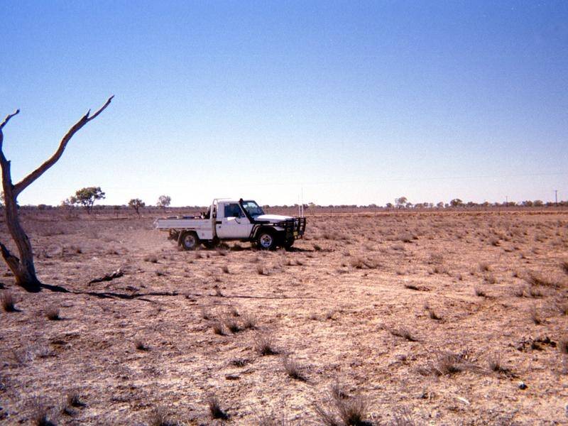 The federal government will give farmers up to $13,000 in extra drought assistance.