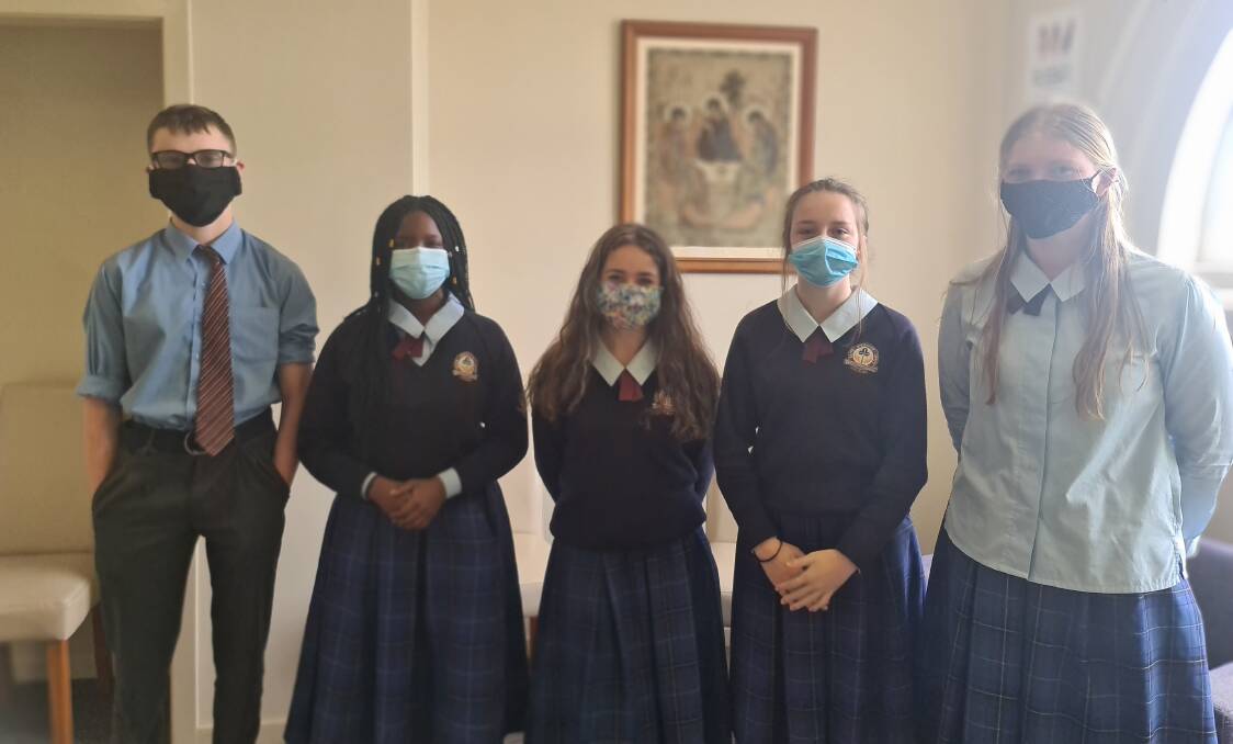 Wearing masks indoors is recommended. Photo: Lauren Shinfield. 