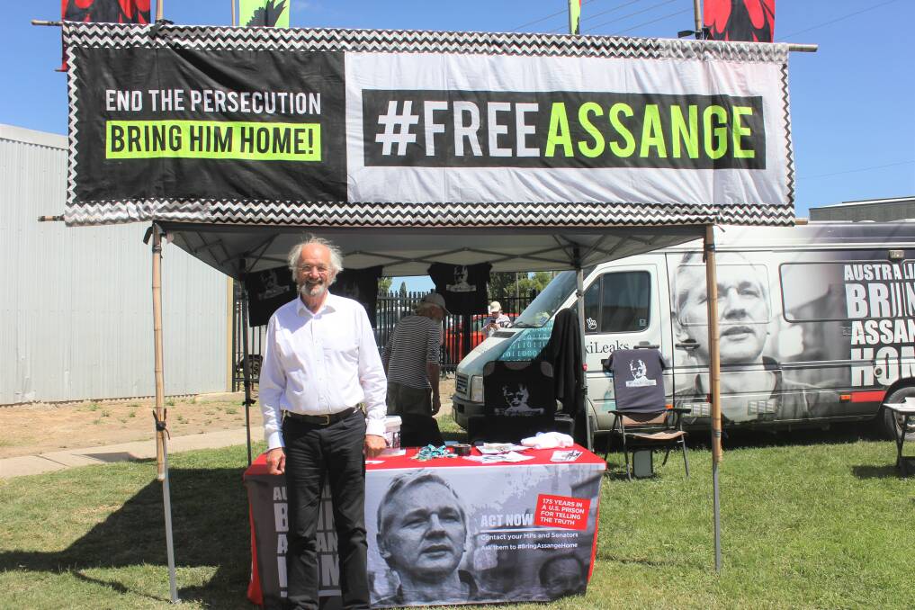 John Shipton came to Goulburn calling for support for freedom of Julian Assange. Photos: Burney Wong.