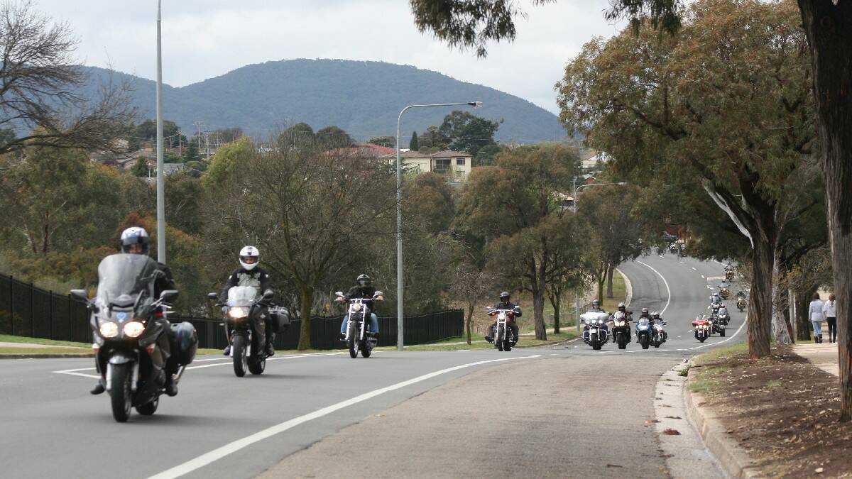 Riders from the 2013 Wall to Wall Ride arrive and mingle at the NSW Police Academy in Goulburn. Photo Janet Gordon.