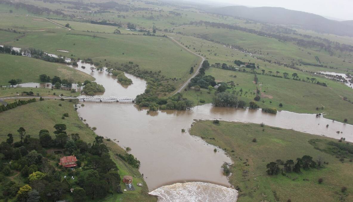 Aerial photos of Goulburn flooding - taken March 1, 2012 by David Ellison (Goulburn Mulwaree Council). 