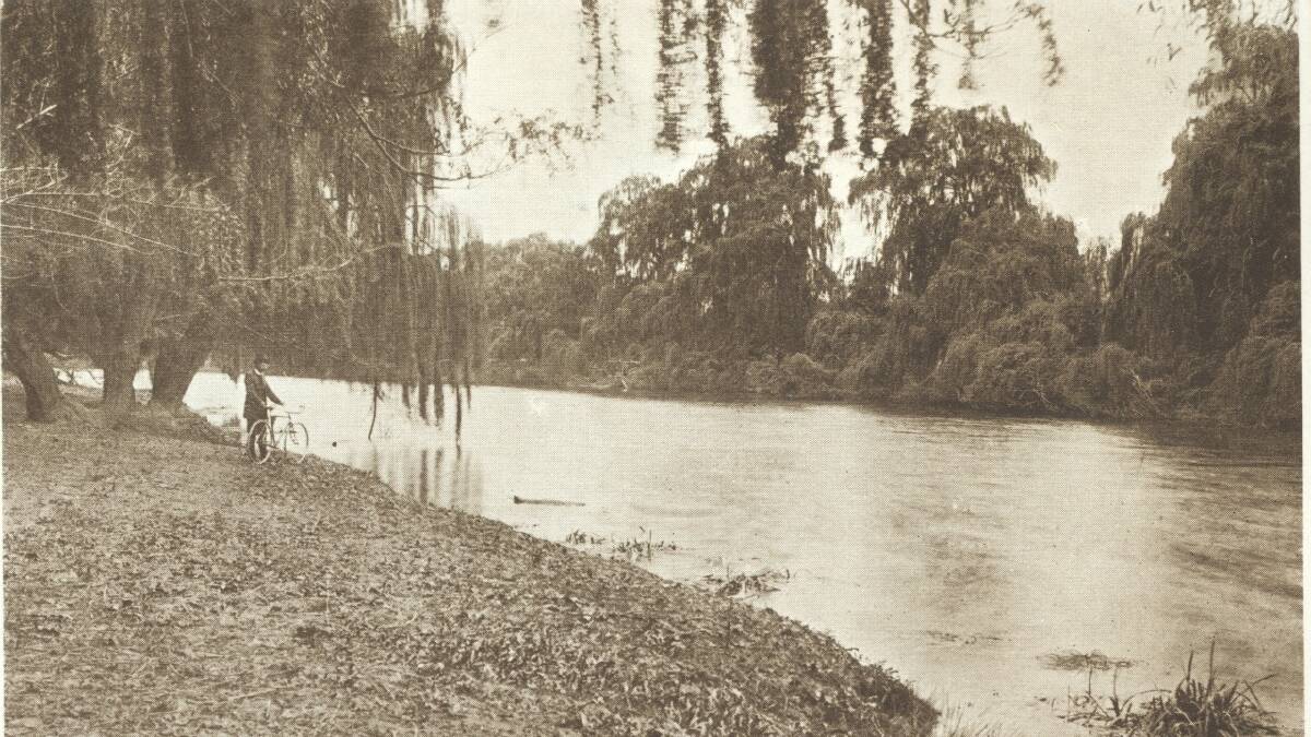 ANOTHER TIME: The Kenmore Pleasure Grounds were a popular spot for picnicking, fishing and boating from the late 1890s through until the early 1950s when they closed.  This photo, courtesy of Goulburn Regional History Room, was taken circa 1910.  Council has just finalised purchase of a riverfront strip of the old grounds, including the original boathouse.